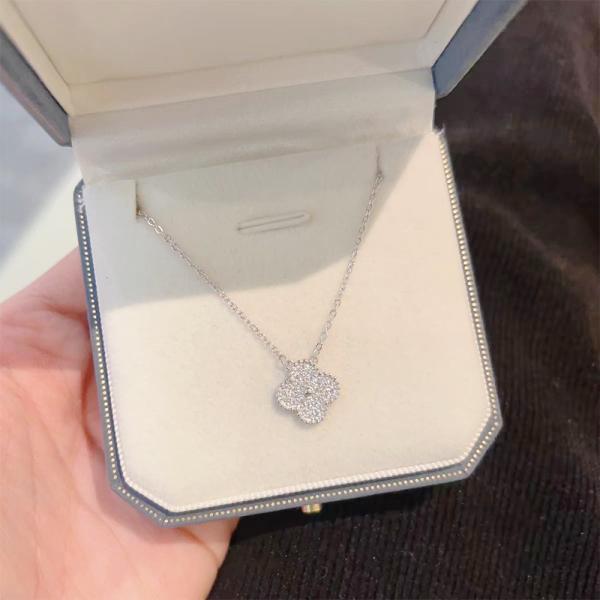 lab diamond four-leaf clover necklace