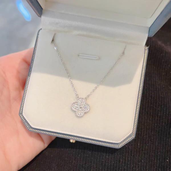 lab diamond four-leaf clover necklace