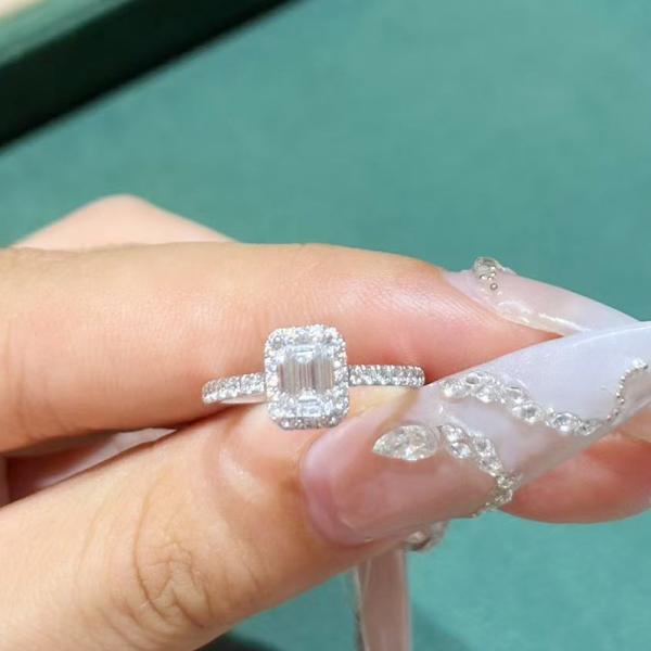 lab grown white diamond emerald shape diamond ring