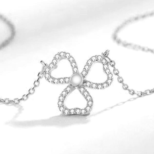 Lab Grown Diamond Trifolium necklaces in 18K White Gold